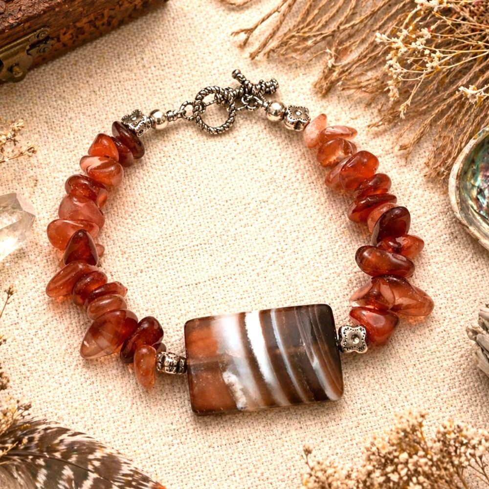 Chunky Banded Agate Chip Bead Bracelet with Large Gemstone Center